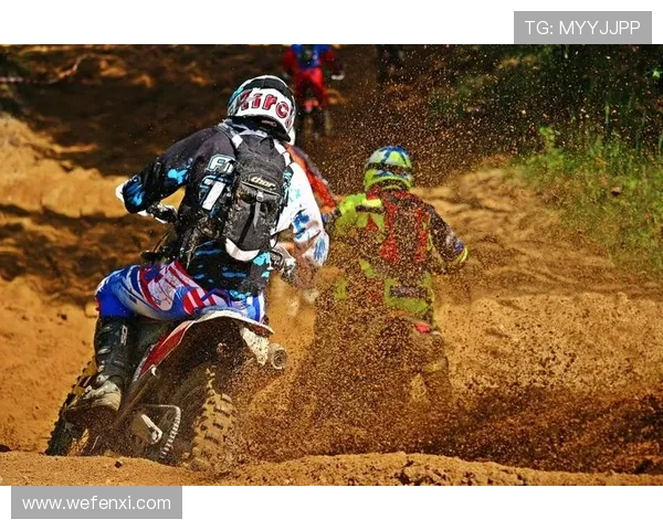 越野摩托车耐力赛首日激烈争夺落幕 车手们迎接明日挑战